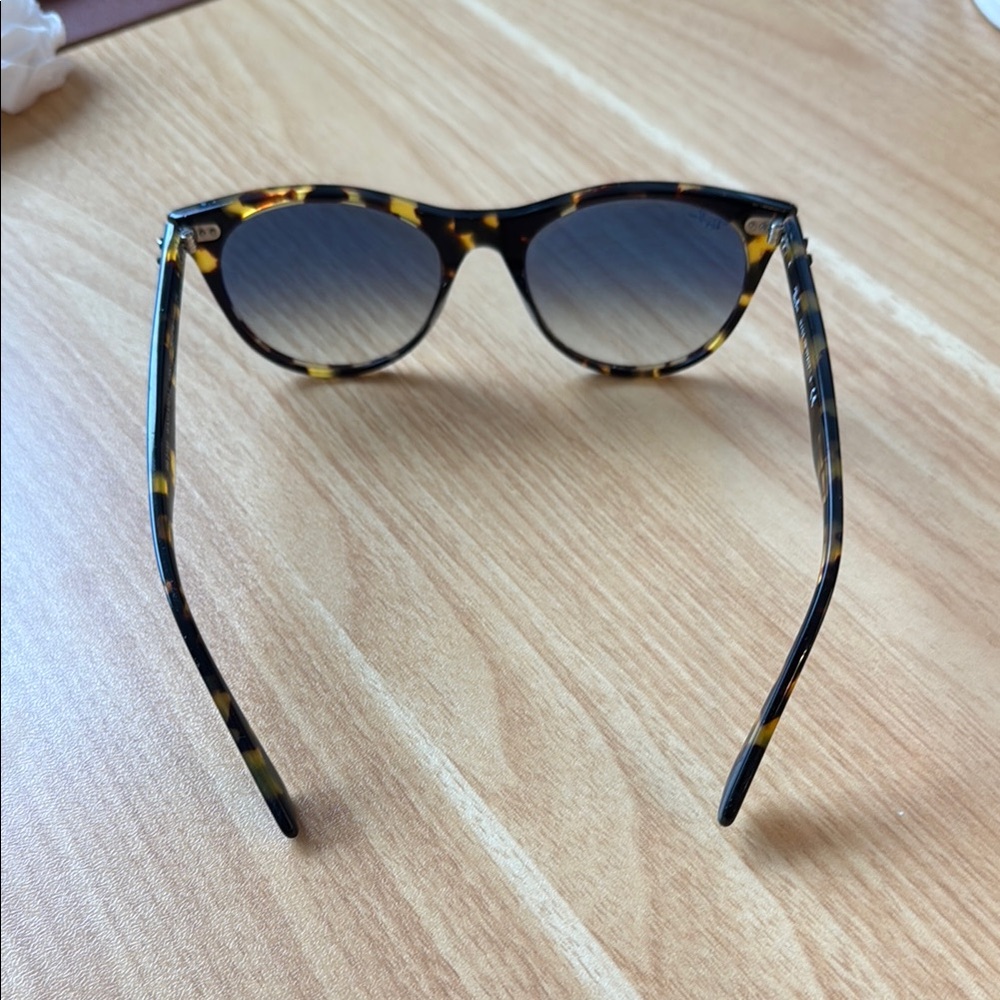 Ray-Ban Tortoise Shell Sunglasses - Picture 10 of 10